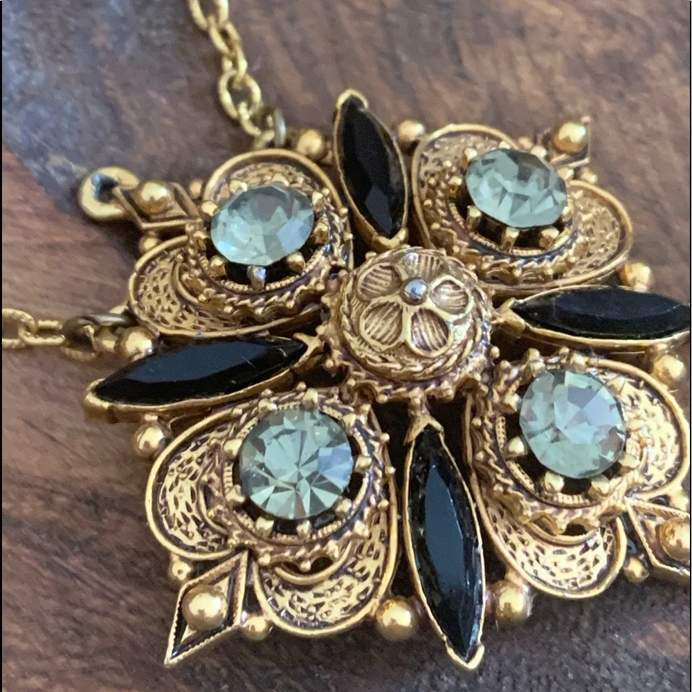 Florenza Vintage Estate Gray & Black Stone Gold Tone Ornate Designer Necklace - Picture 2 of 9